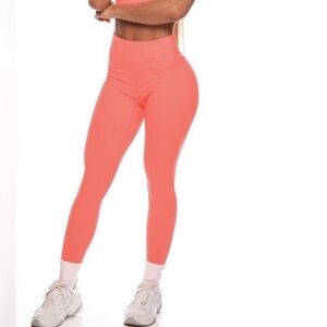 NWT SASKI COLLECTION leggings, medium